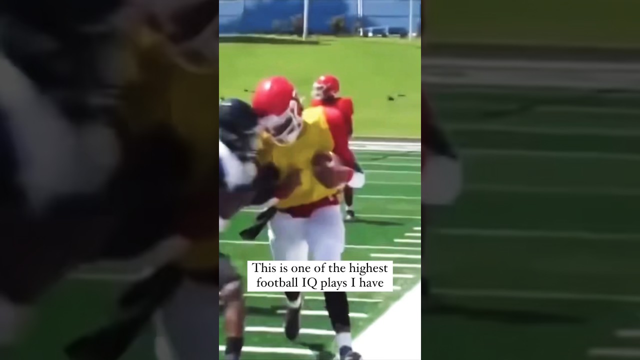 Он симулировал травму, чтобы избежать драки! 