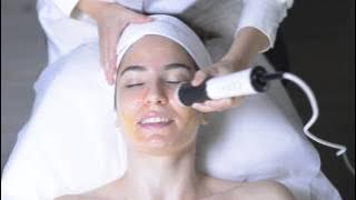What is the OxyGeneo 3 in 1 Super Facial?