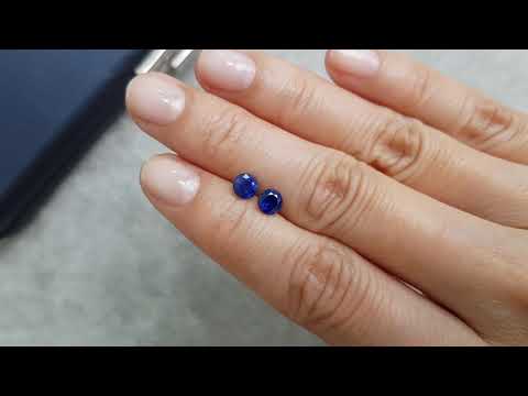 Pair of Royal Blue sapphires in round cut 1.37 ct, Sri Lanka Video  № 3