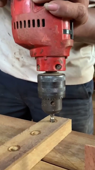 Perangkaian decking kayu ulin praktis tinggal pasang