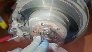 How to replace rear brake discs and pads - Mercedes w204 C-Class. Detailed guide