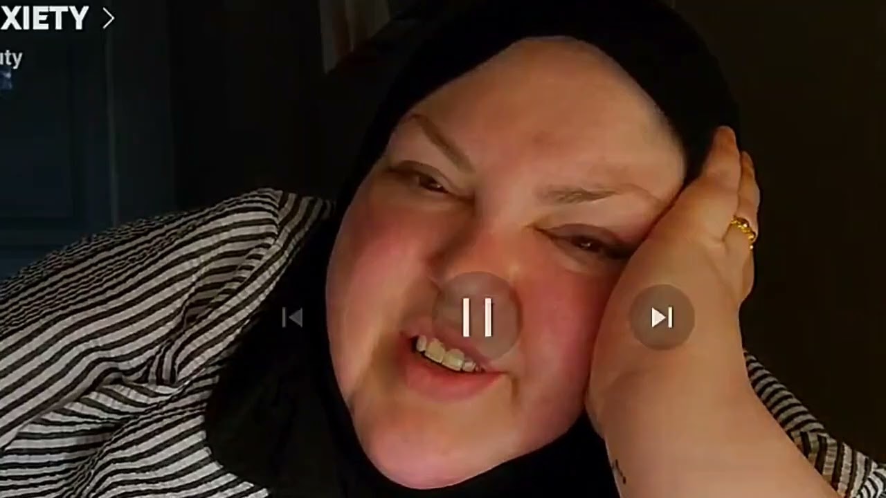 FOODIE BEAUTY 💩 BIOHAZARD