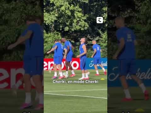 ⭐ Les petits gestes de Rayan Cherki à l'entraînement #fifaworldcuponyt #coupedumonde #cherki