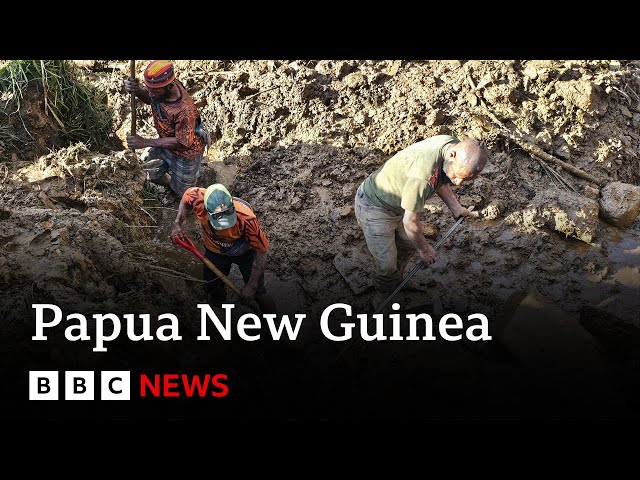 Papua New Guinea landslide threatens thousands more as hopes for survivors fade | BBC News class=