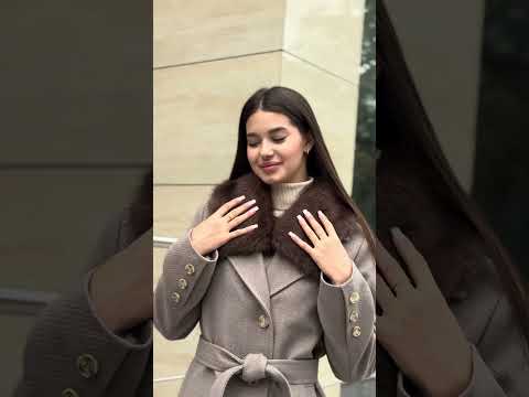 Довге зимове жіноче кашемірове пальто максі з опушкою, довге жіноче пальтоз поясом та шліцею, видео 1