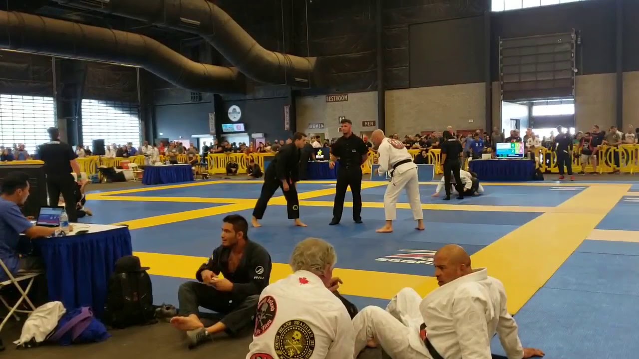 PHILLIP AGUILAR (PARAGON BJJ) X BRUNO AUGUSTO GOBATTO (G13) 2019 IBJJF