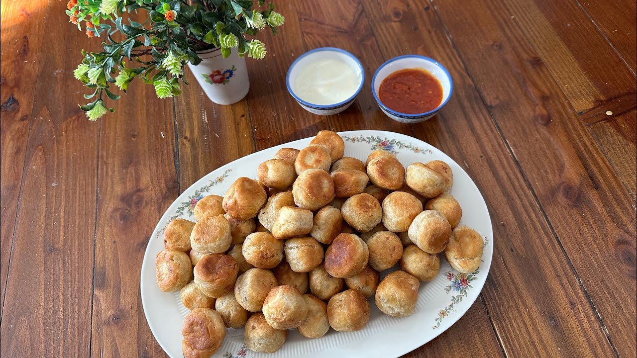 Селски Бухтички -yöresel etli köy çöreği - local village breakfast 