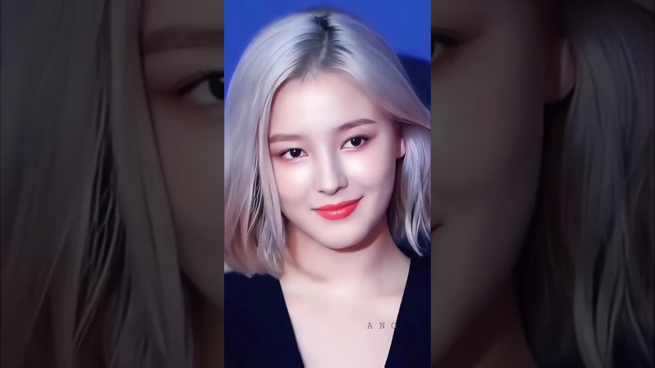 NANCY MOMOLAND 🖤 STATUS 