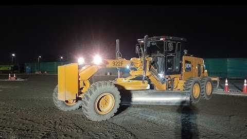 Motoniveladora SEM/922F - Working at night  #amazing #new #project #grader #video 