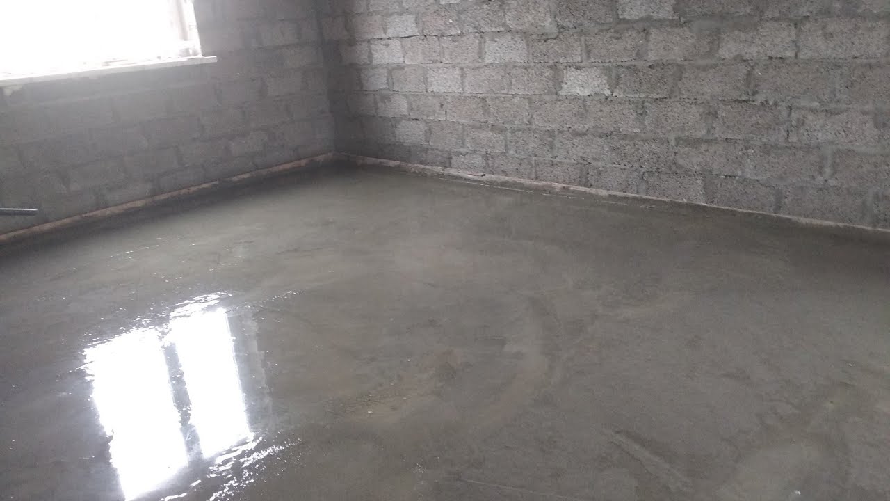 Черновая стяжка по грунту в одноэтажном доме с армировкой - YouTube