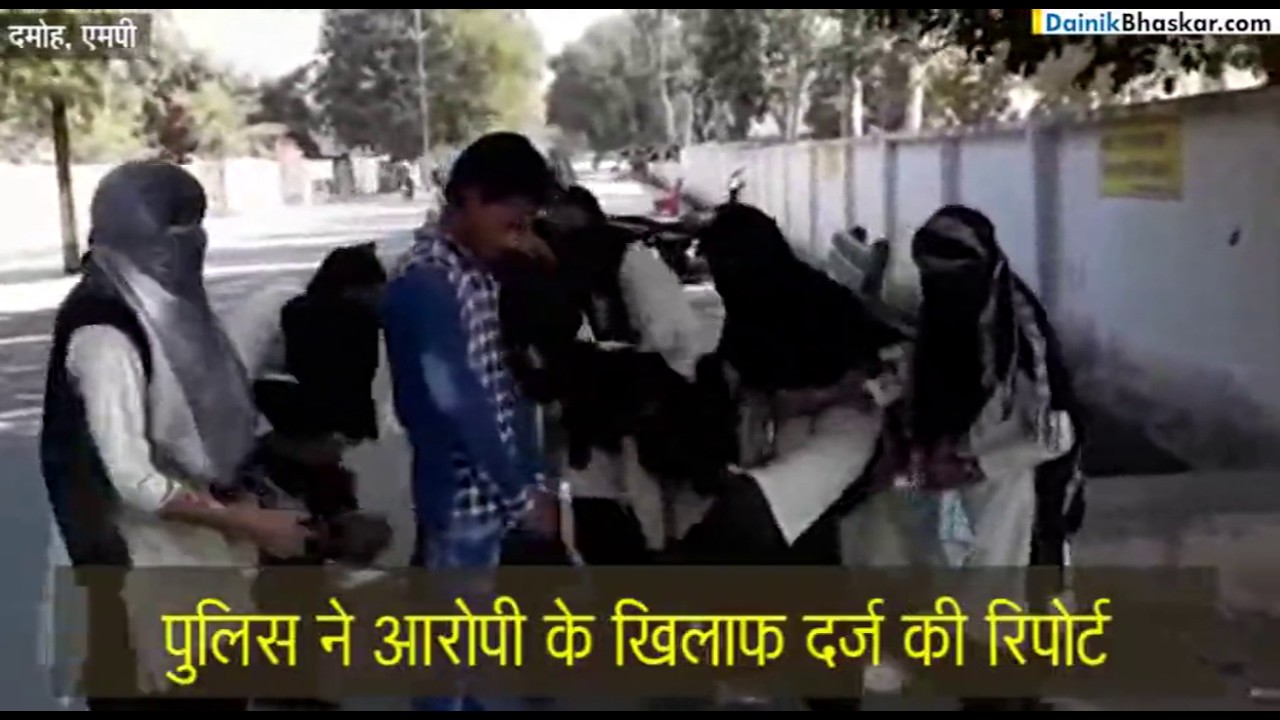 Shocking Video. Group of School girls beaten a Boy for EVETEASING