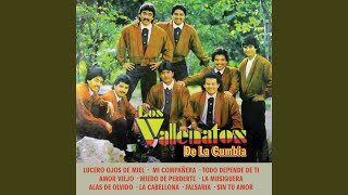 Video thumbnail of "Los Vallenatos De La Cumbia - Lucero Ojos De Miel"