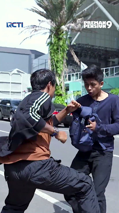 Bubun Mau Tiga Lawan Satu Tetep Dikasih Salam Olahraga #ngeshortsbareng #premanpensiun9 #shorts