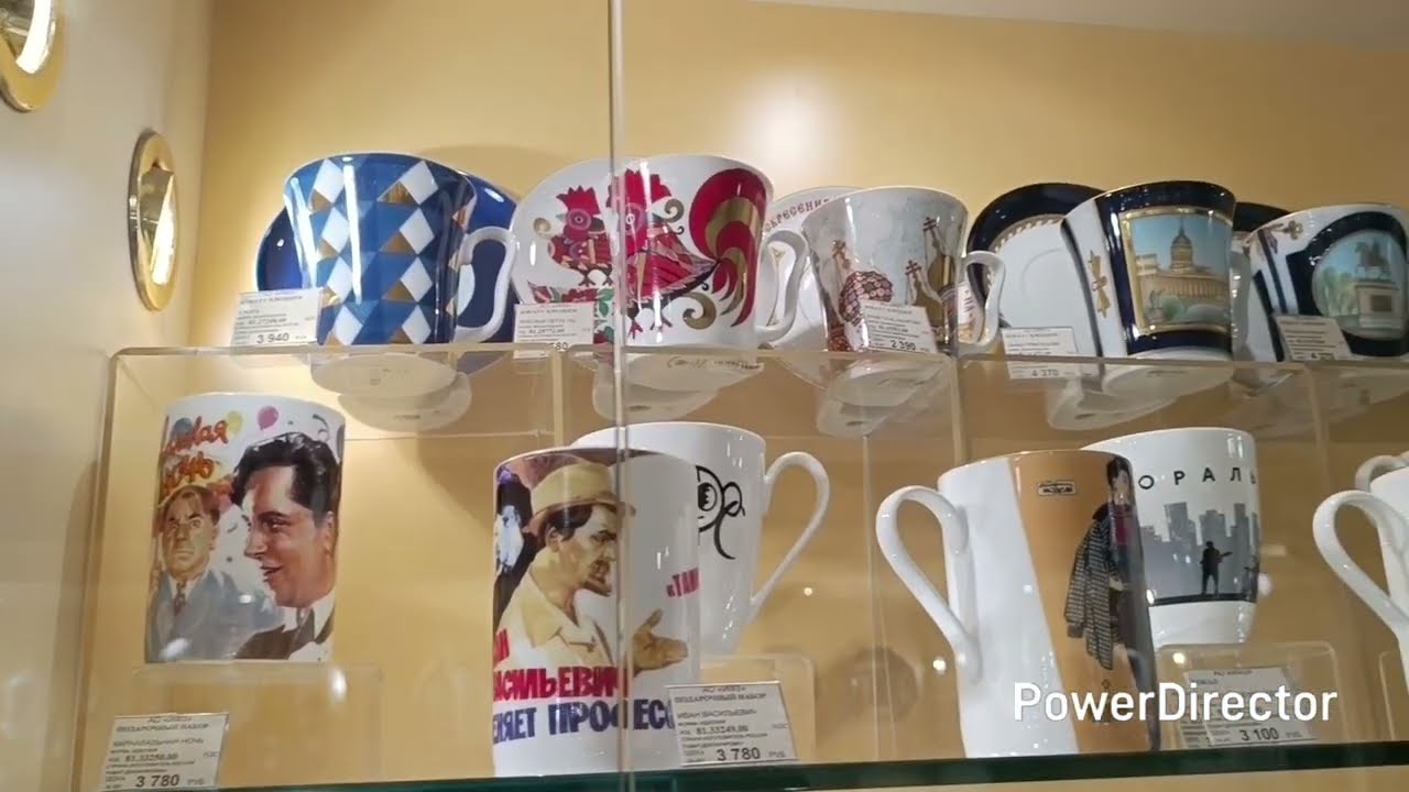 Фарфор в магазине на Невском 60. 