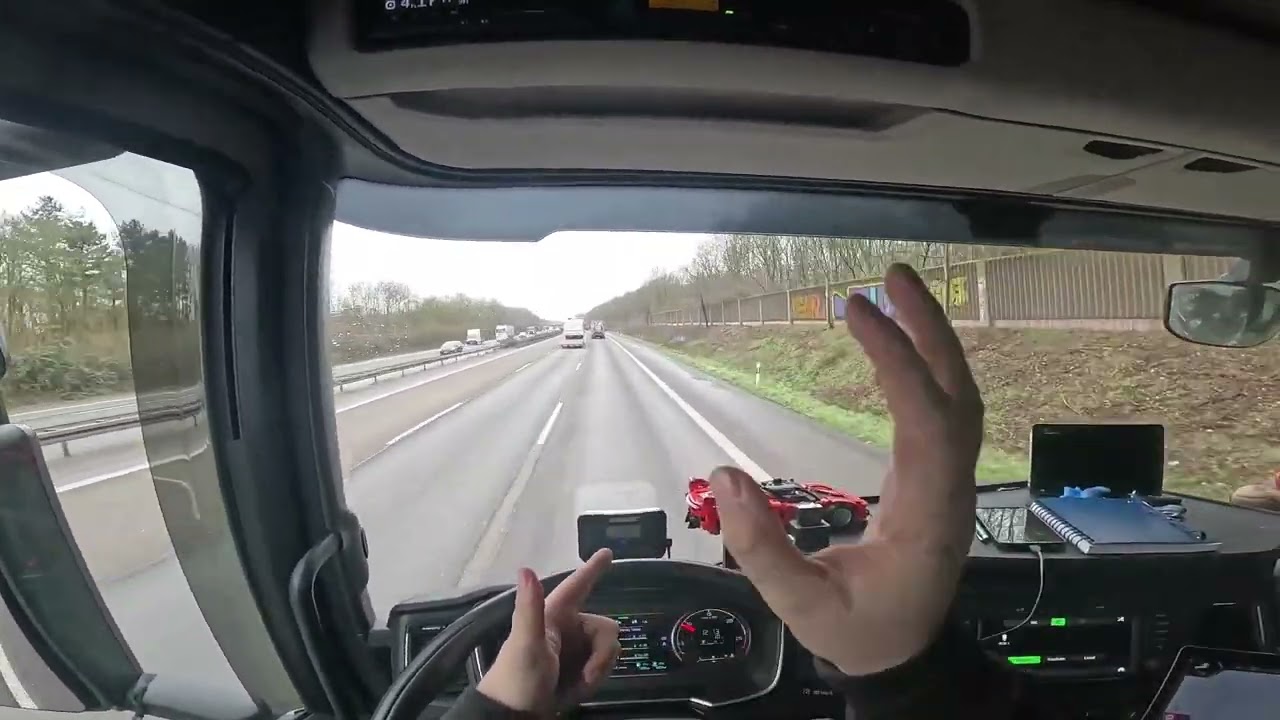 Se loveau în timp ce vroiau să intre la rampă !!!