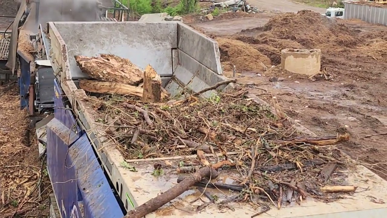 Edge VS420 Shredding Wood