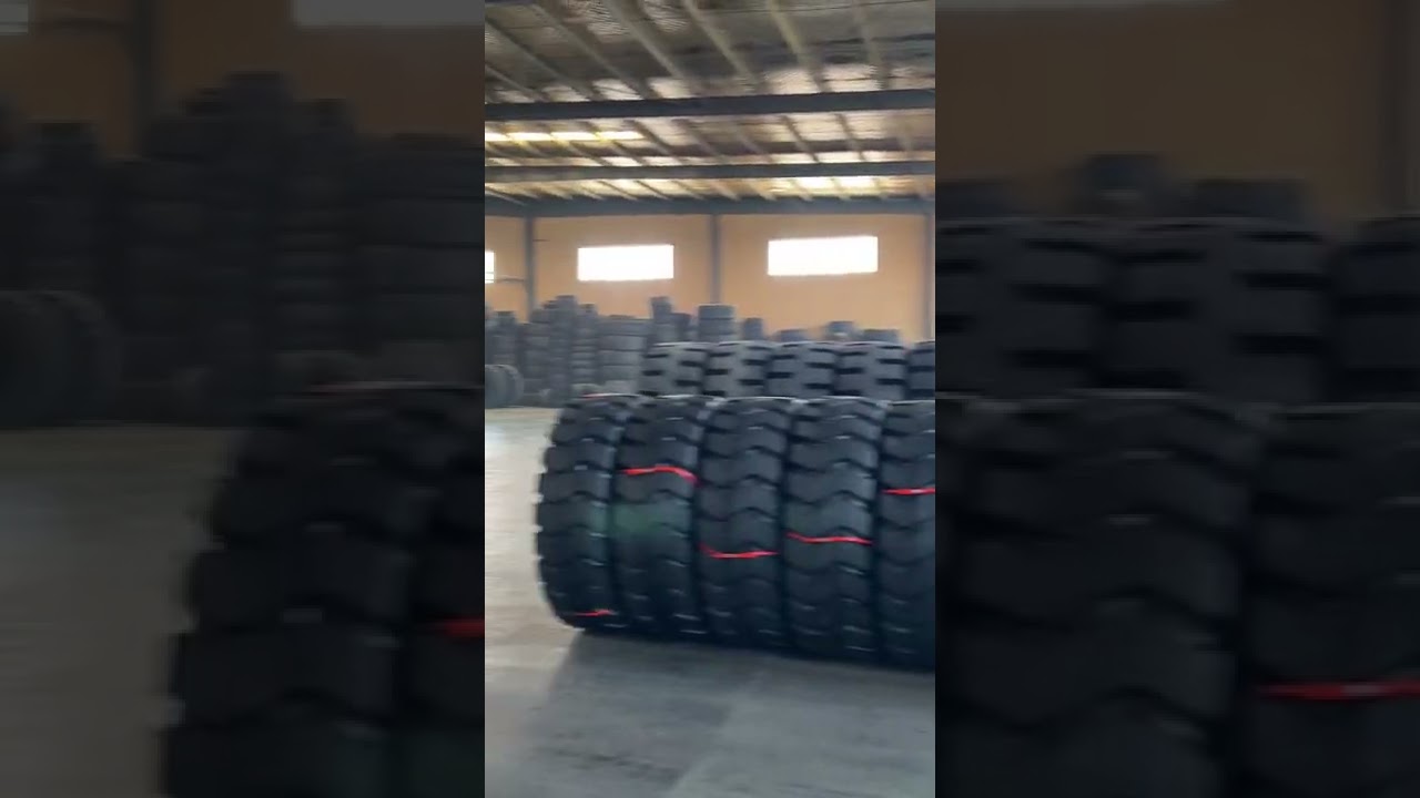 compactor tire tires  affordable 20.5-25 23.1-26 14/70-20 13/80-20  tire Good  Factory Roller tire