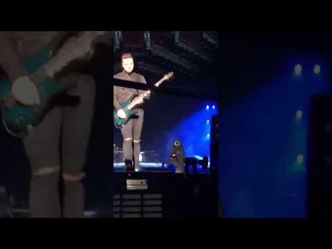 MUSE- Hysteria Intro-