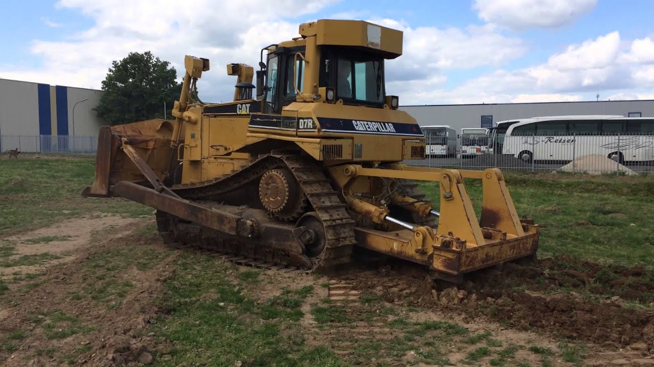 CAT D7R with ripper, original CAT undercarriage 90%, part 3 - YouTube