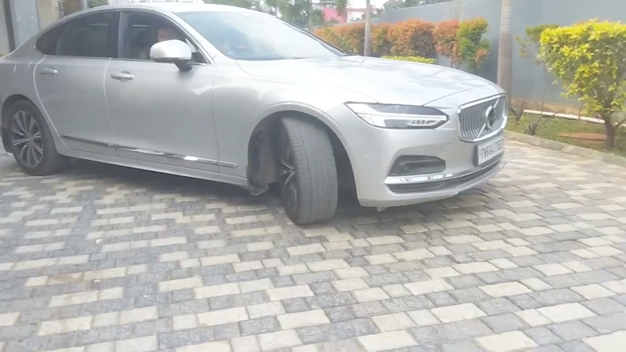 TRAINING SESSION IN VOLVO SEDAN CAR, PERPENDICULAR PARKING TRAINING AT STUDENTS HOME 