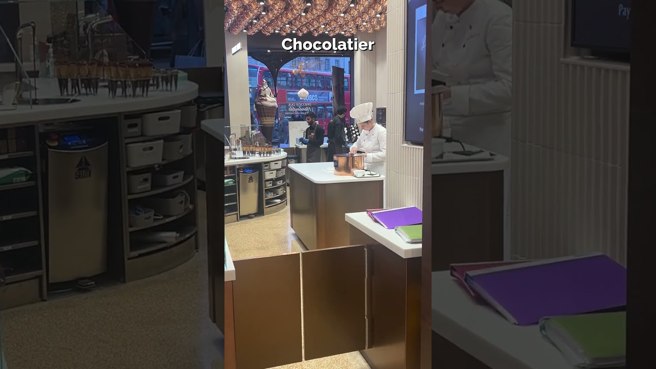 The Most Festive Chocolate Shop in London! 🎄