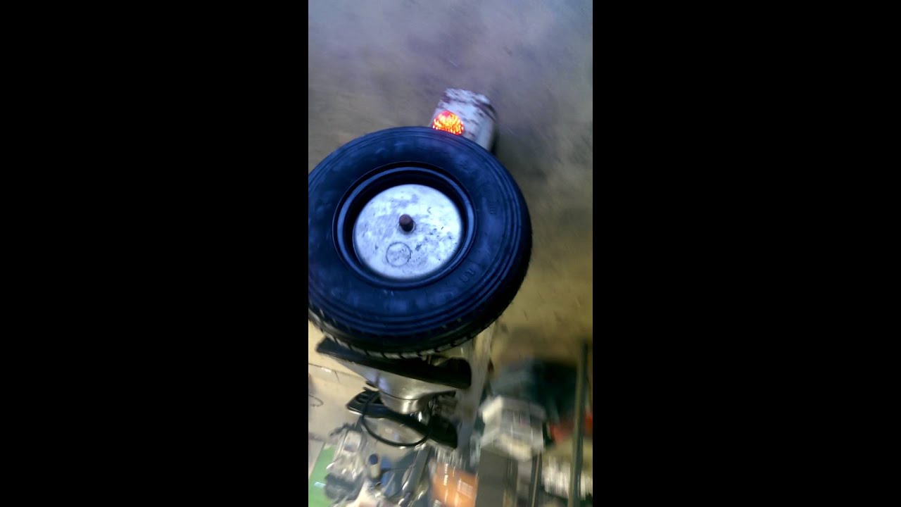 Video Lambretta 150 D  - Autorizzati) Con La Collabonglore Di Lorena E Luci, Dalla Sua Officina Escuna.