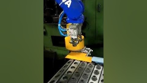PICK AND PLACE SETUP WITH YASKAWA ROBOT.