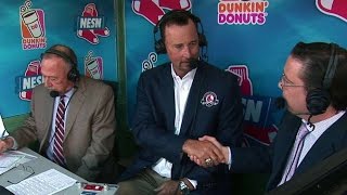 CLE@BOS: Wakefield visits booth, reflects on career