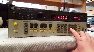 Hewlett Packard HP 8656A Frequency Generator