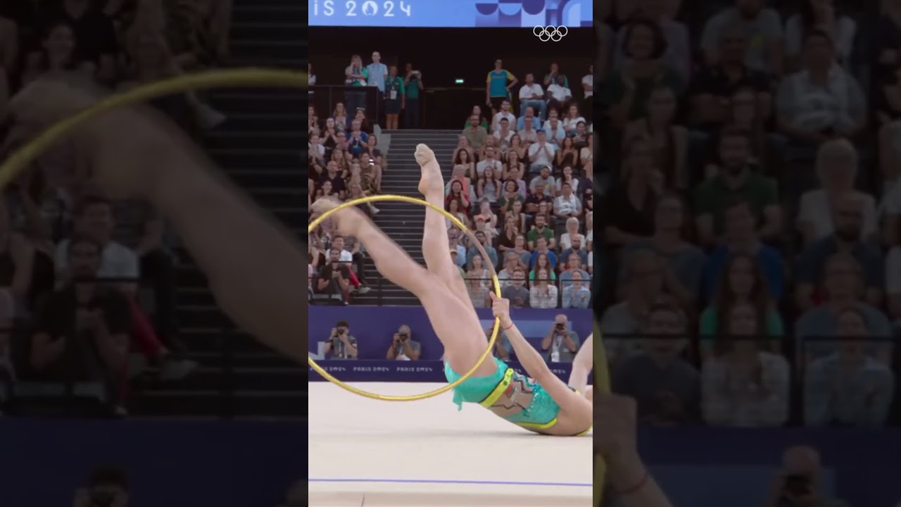 Boryana Kaleyn’s hoop routine at #Paris2024 in the rhythmic gymnastics individual all-around.🥈