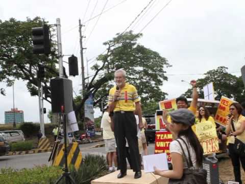 Peter Wallace Addresses the Ayala Alabang Protest ...