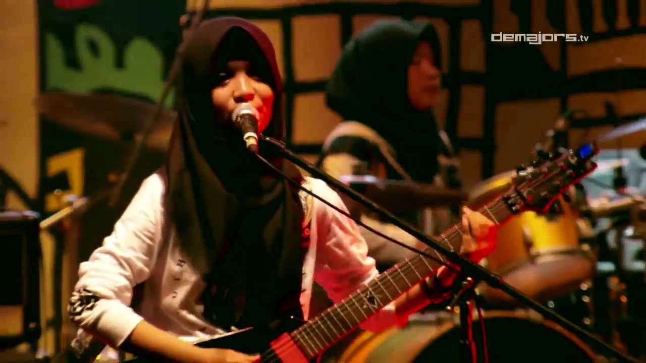 Voice Of Baceprot Master Of Puppets (Metallica Cover)