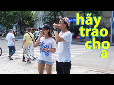 HƯỚNG DẪN CÁCH ĐI VÀO TRÁI TIM MỘT CÔ GÁI XINH ĐẸP GIẢM | EATING GLUE PRANK