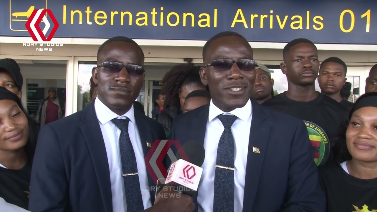 Южноафриканские близнецы прибыли в Зимбабве для начала своего турне по стране.