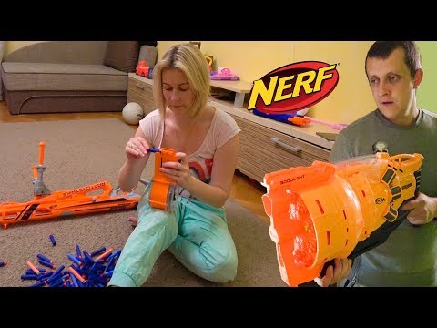 НЕРФ ЩЕНОК. КАК УГОВОРИТЬ ОКСАНУ НА ПОКУПКУ ЩЕНКА. НЕРФ БИТВА. БРОС ШОУ 8+