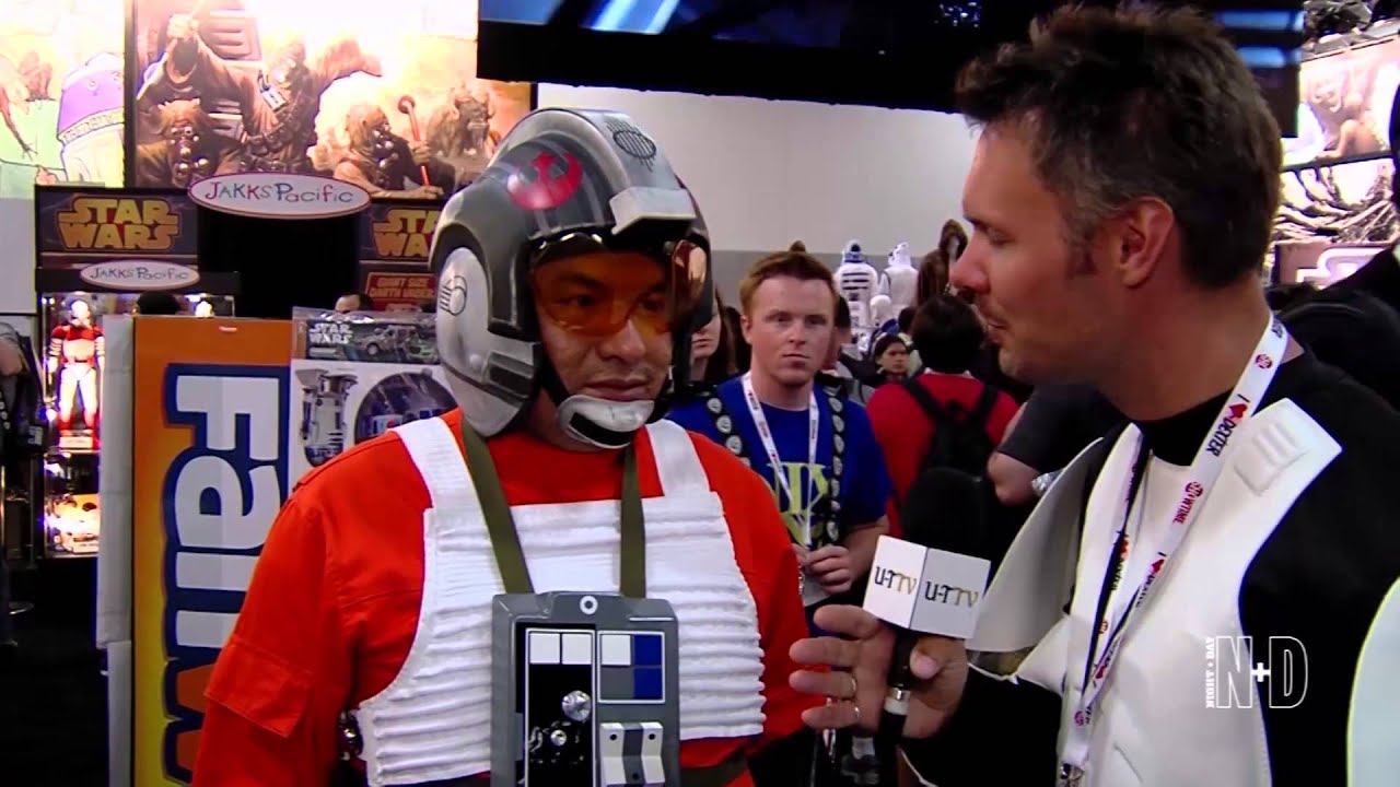 U-T TV's Tristan talks to Comic-Con fan