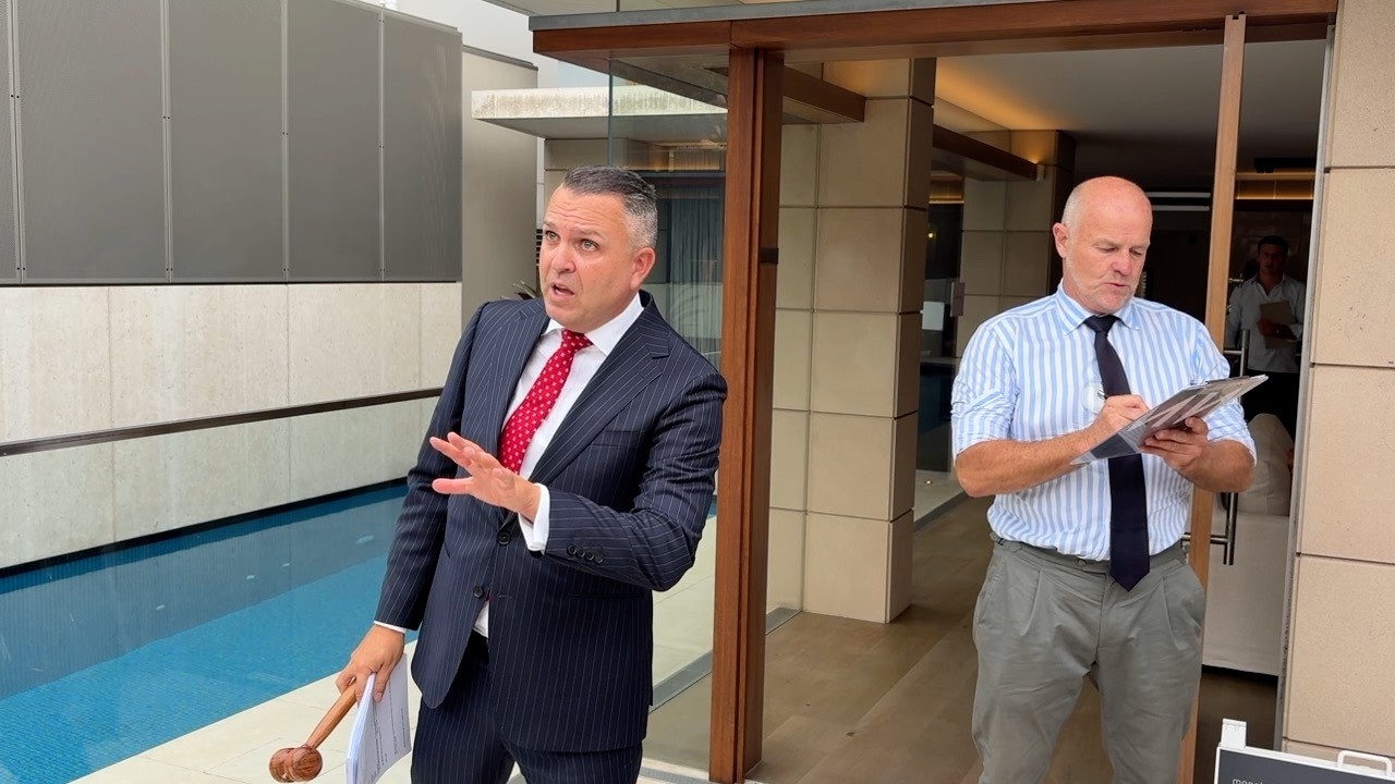 Hot auction in Sydney's Eastern Suburbs