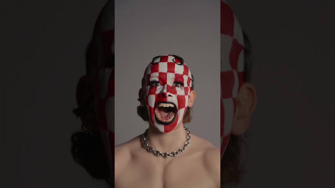 Wet Mess - Lip Sync into distorted Man I am