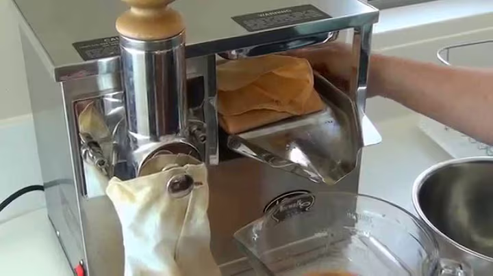 Norwalk Juicer demonstration
