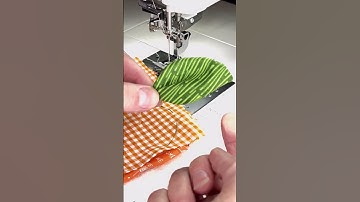 Micro mini log cabin quilting?! Yes please! 🧡🧡🧡 #sew