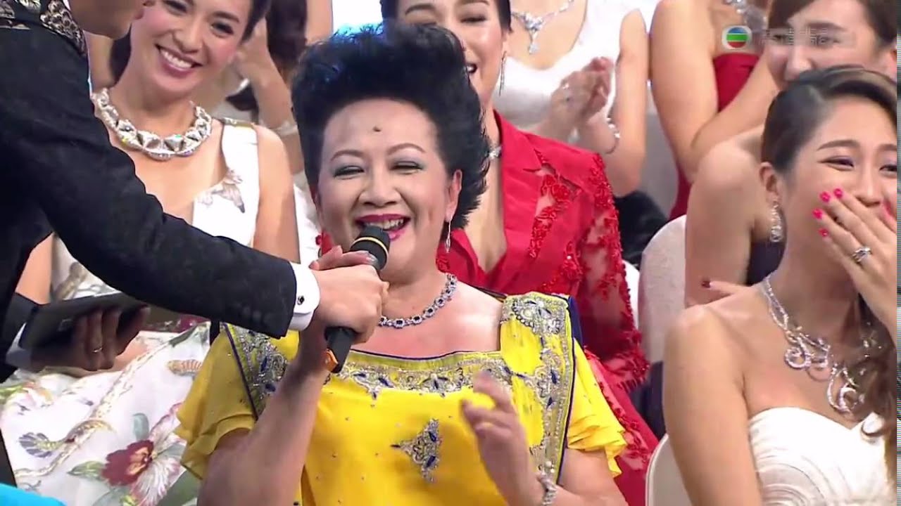 TVB萬千星輝頒獎典禮2015 － 王祖藍讀出網民留言之環節