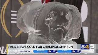 Fans brave cold for CFP championship fun