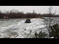 Река Вывенка, ломаем лёд на вездеходе