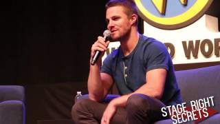 Stephen Amell Interview at Wizard World Comic Con