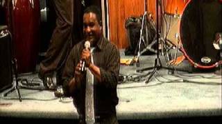 ROBERTO ANGEL EN 40 AÑOS DESPUES BRONX NY