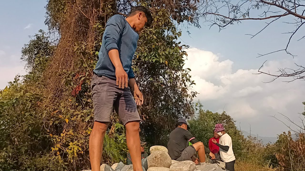 च्यानडाँड को लागि थाम लाम्जा समाज श्रम दान यसरी बन्छ गाउँ समाज सबैले आआफ्नै सक्ने काम 