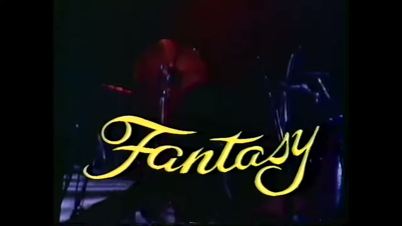 Earth, Wind & Fire - Fantasy - Live in Japan, 1979 - YouTube