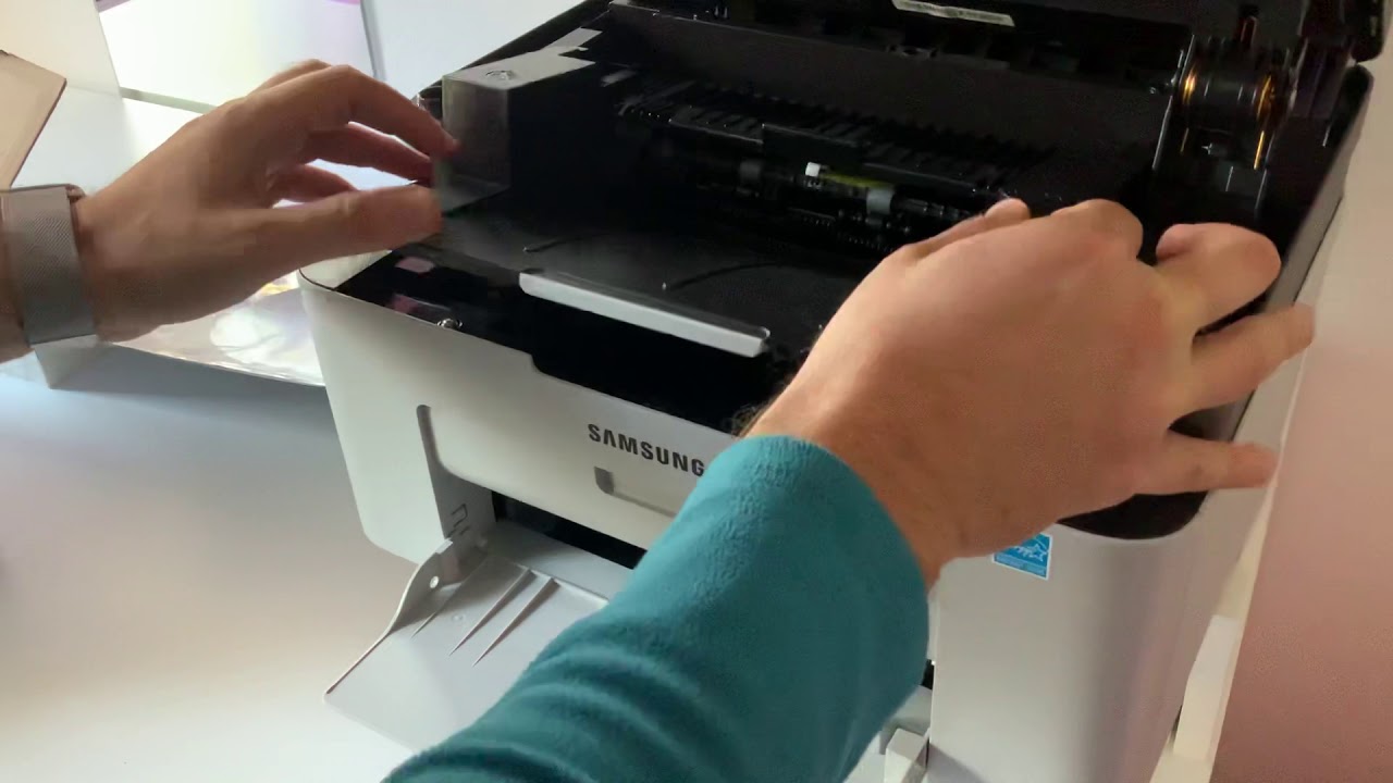 Cambio toner stampante Samsung Xpress M2070FW - YouTube