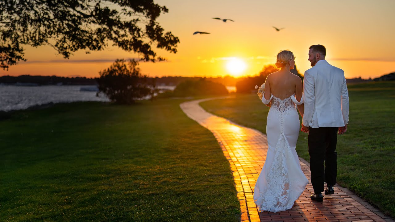 Mike & Samantha | Wedding at the Branford House, Connecticut, USA 
