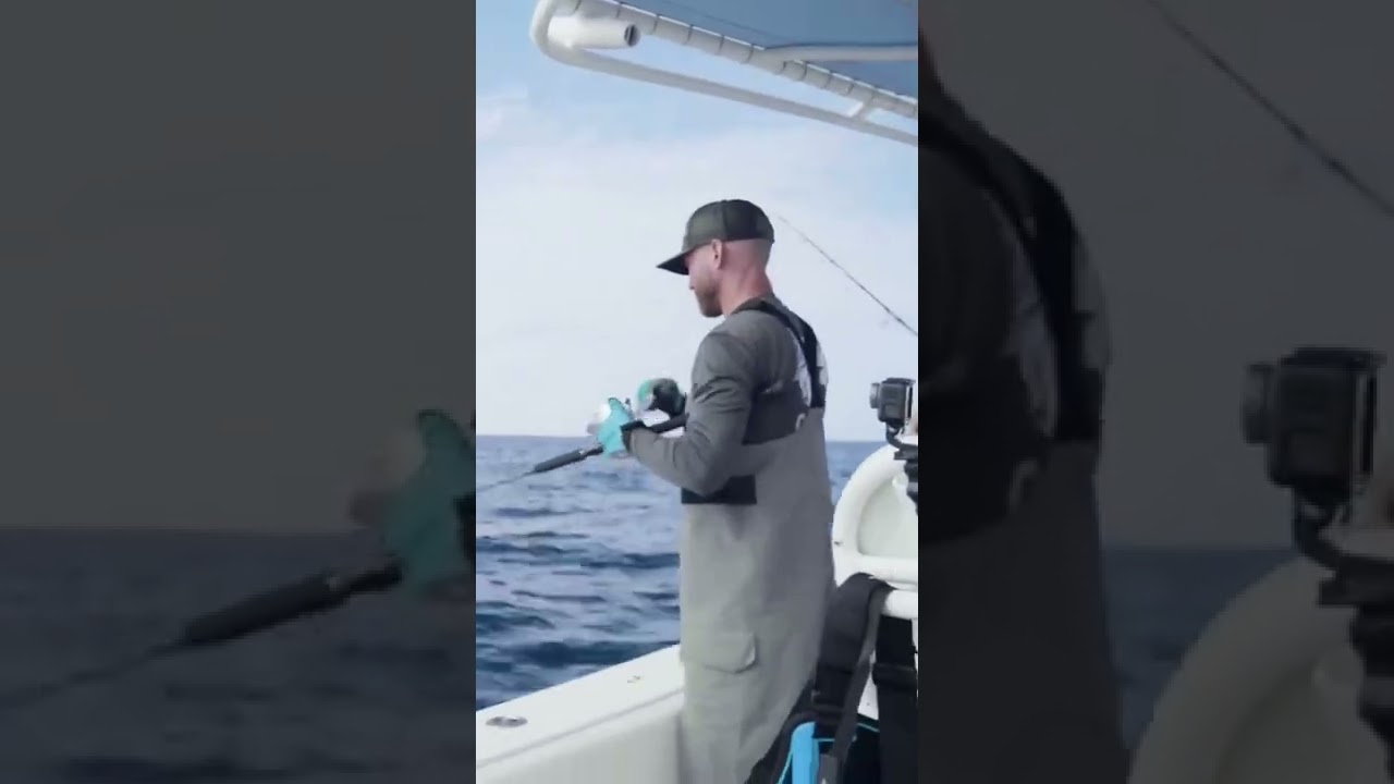 Quick drop to jiggin up! Tight lines. Bluefin tuna @tightenupcharters Cape Cod